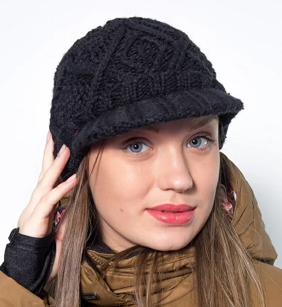 Шапка Dakine жен. Lux 8680-813/028 Фото Шапка Dakine жен. Lux 8680-813/028 со склада магазина Спортев