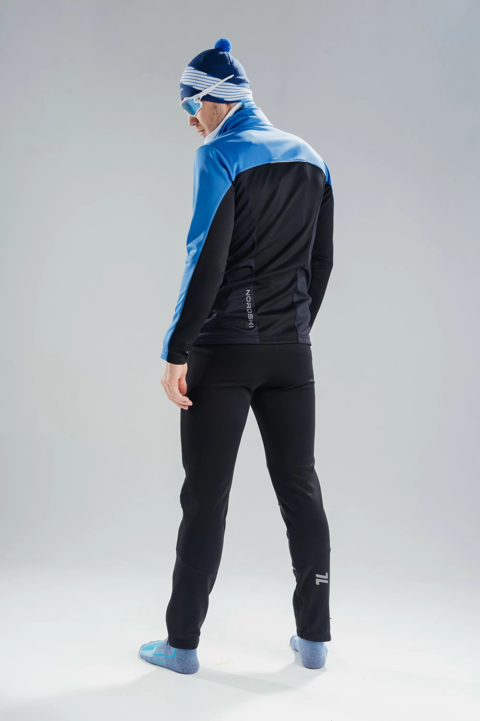 Куртка разминочная Nordski Active blue/black NSM483710 Фото Куртка разминочная Nordski Active blue/black NSM483710 со склада магазина Спортев