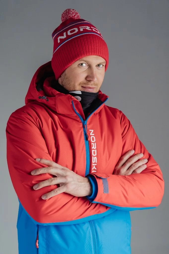 Шапка Nordski Stripe red RUS NSV470902 Фото Шапка Nordski Stripe red RUS NSV470902 со склада магазина Спортев