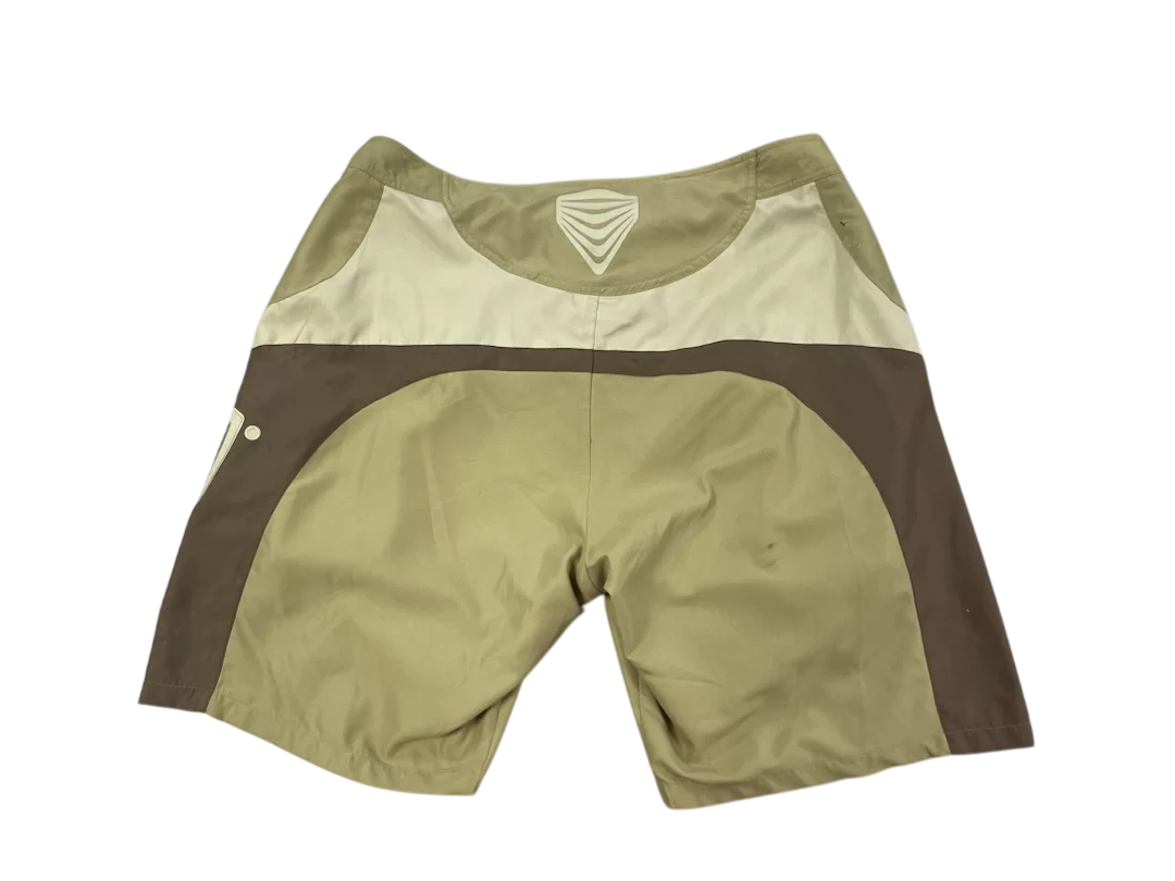 Защитные шорты BURTON impact 80321200 B Фото Защитные шорты BURTON impact 80321200 B со склада магазина Спортев