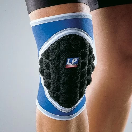 Суппорт колена LP игровой 777 Фото Суппорт колена LP игровой 777 со склада магазина Спортев