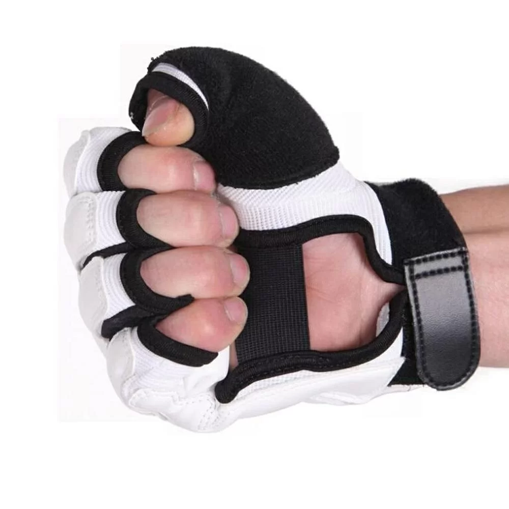 Перчатки Kwon Gloves Gel Wrap с бинтом 2 м черные 4050160 Фото Перчатки Kwon Gloves Gel Wrap с бинтом 2 м черные 4050160 со склада магазина Спортев