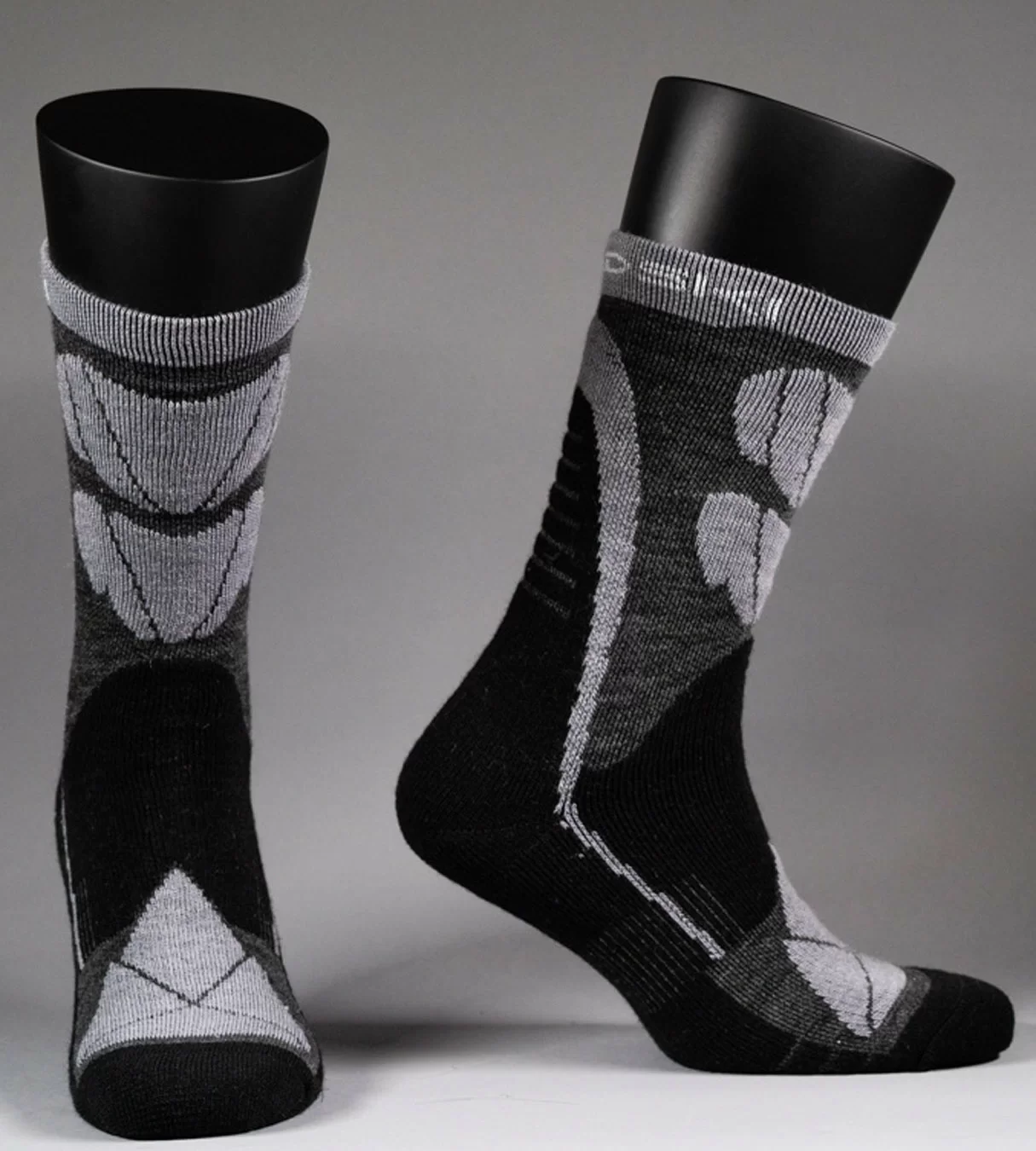 Носки Nordski Wool black/grey NSV422201 Фото Носки Nordski Wool black/grey NSV422201 со склада магазина Спортев