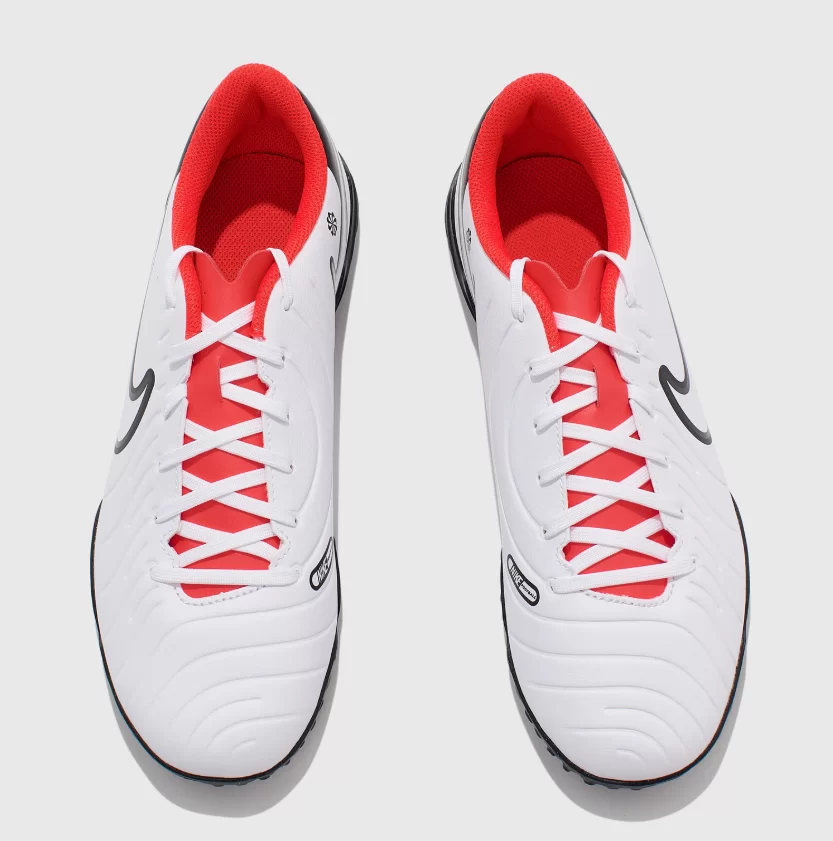 Бутсы Nike Legend 10 Club TF DV4345-100 Фото Бутсы Nike Legend 10 Club TF DV4345-100 со склада магазина Спортев