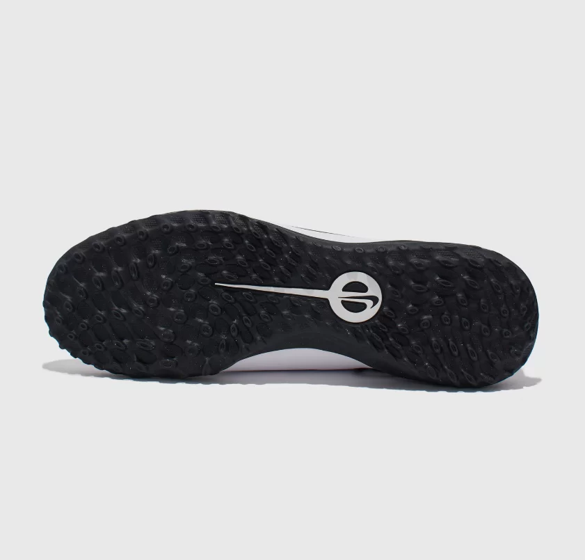 Бутсы Nike Legend 10 Club TF DV4345-100 Фото Бутсы Nike Legend 10 Club TF DV4345-100 со склада магазина Спортев