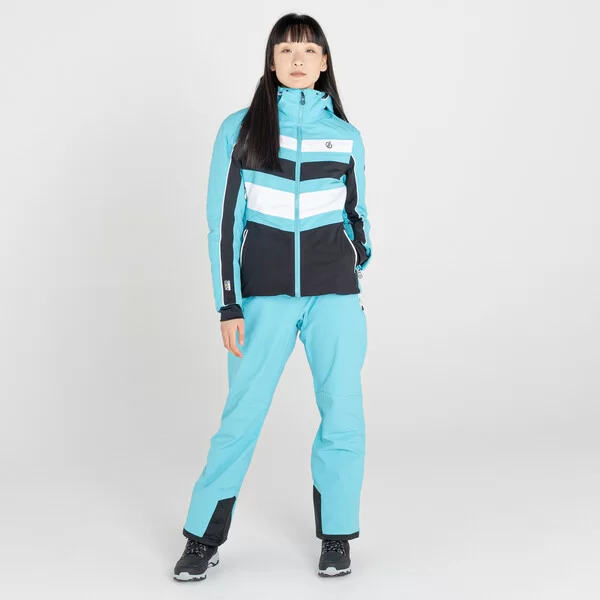 Куртка Provenance Jacket (Цвет 1A1, Синий/Черный) DWP499 Фото Куртка Provenance Jacket (Цвет 1A1, Синий/Черный) DWP499 со склада магазина Спортев