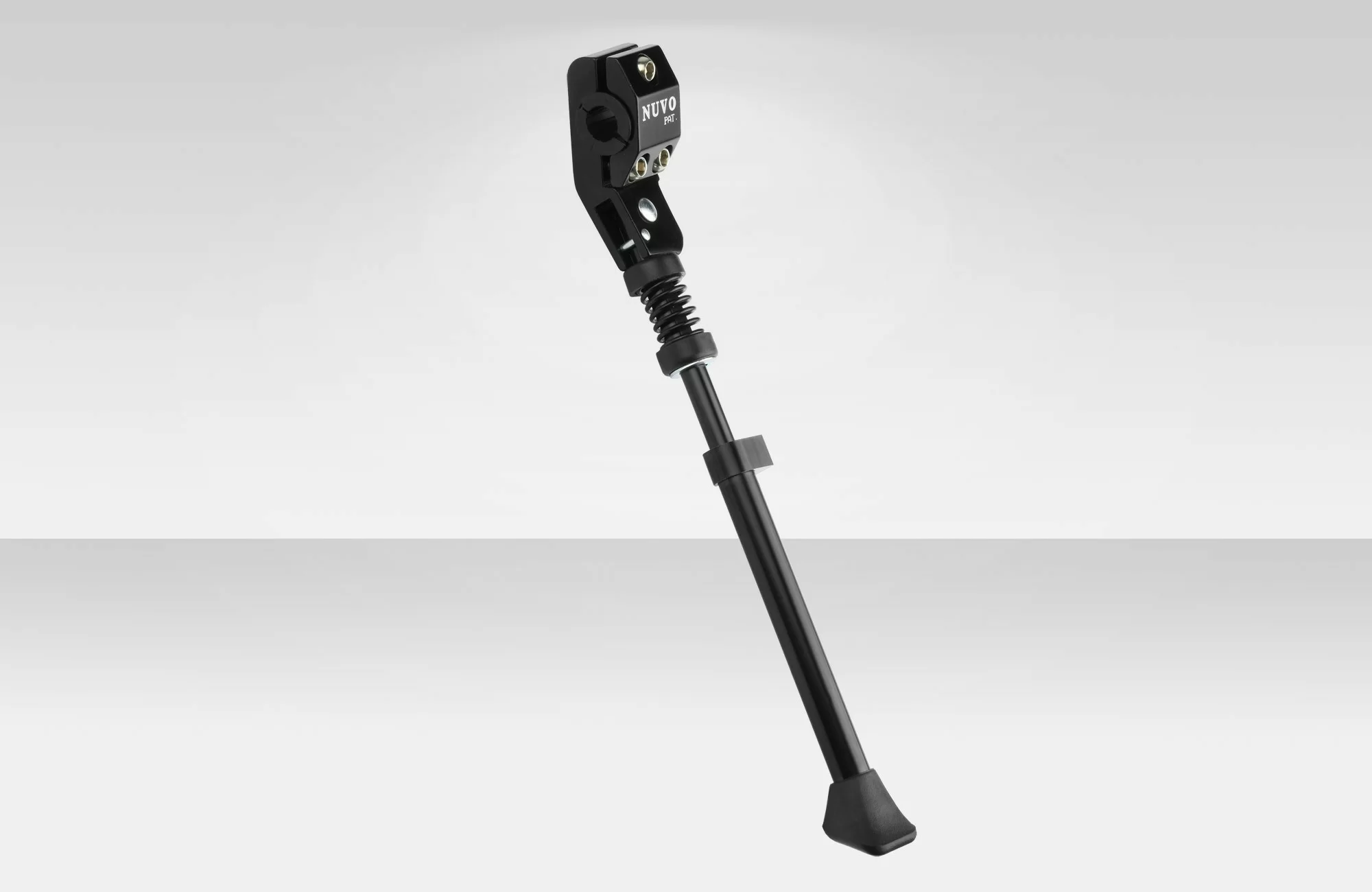 Подножка NH-KF69AAJ Nuvo задняя телескопическая, черная 390016 Фото Подножка NH-KF69AAJ Nuvo задняя телескопическая, черная 390016 со склада магазина Спортев