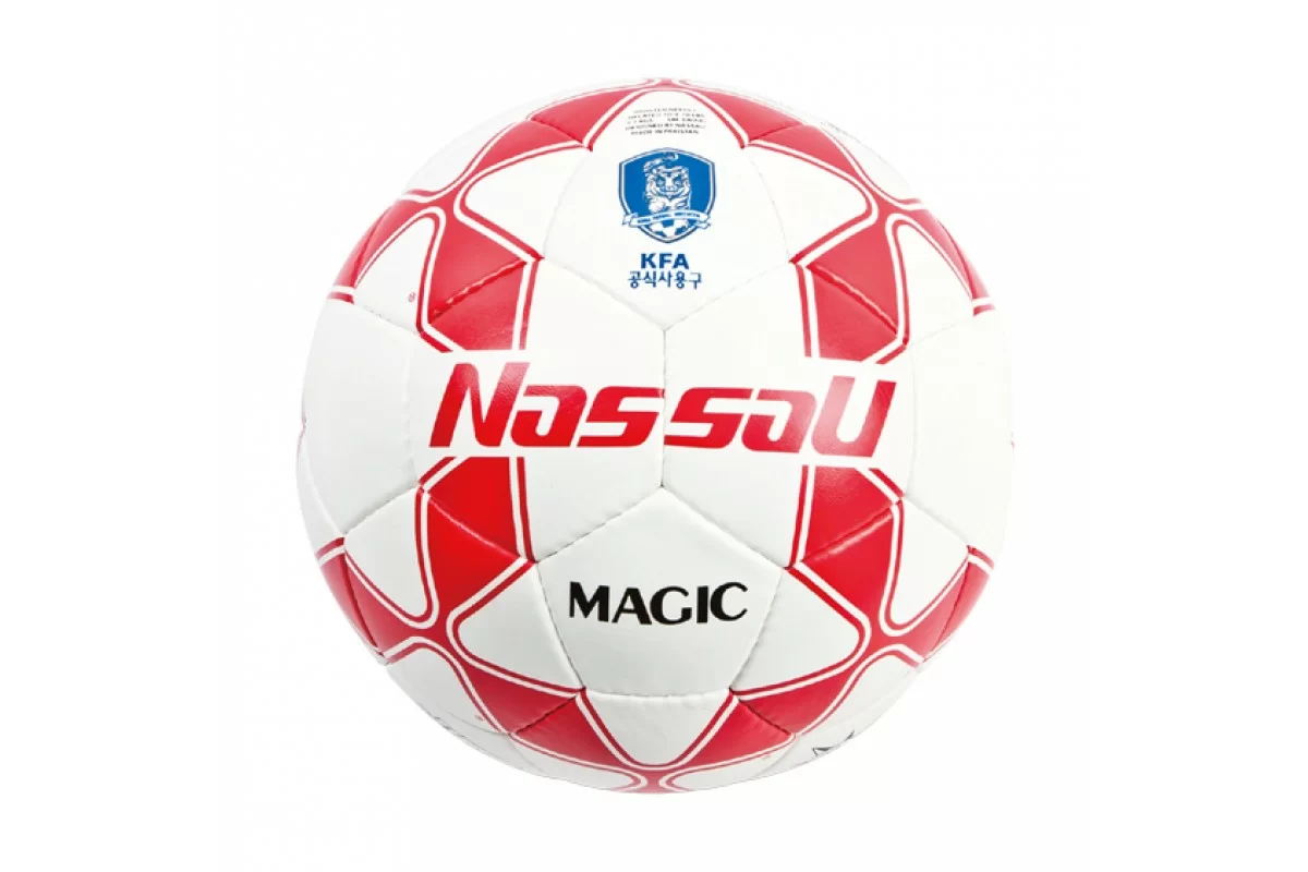 Мяч футбольный Nassau Magic №5 SM-5 Фото Мяч футбольный Nassau Magic №5 SM-5 со склада магазина Спортев