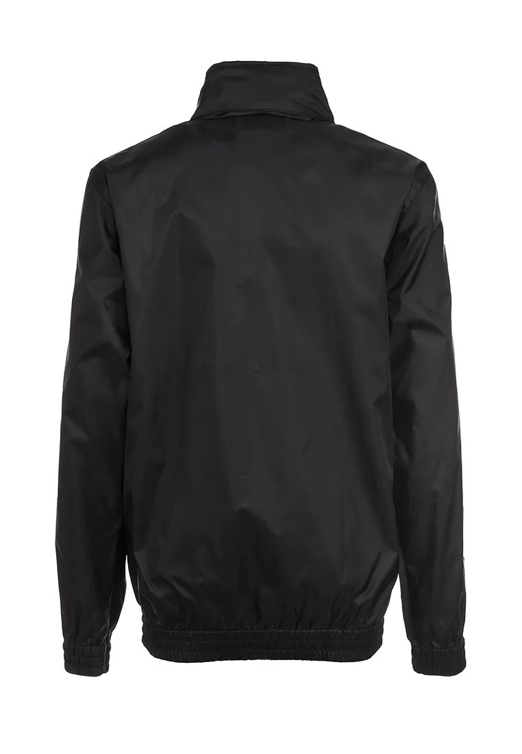 Куртка ветрозащитная Umbro Uniform Training Shower Jacket чер/бел/бел 413013/611 Фото Куртка ветрозащитная Umbro Uniform Training Shower Jacket чер/бел/бел 413013/611 со склада магазина Спортев