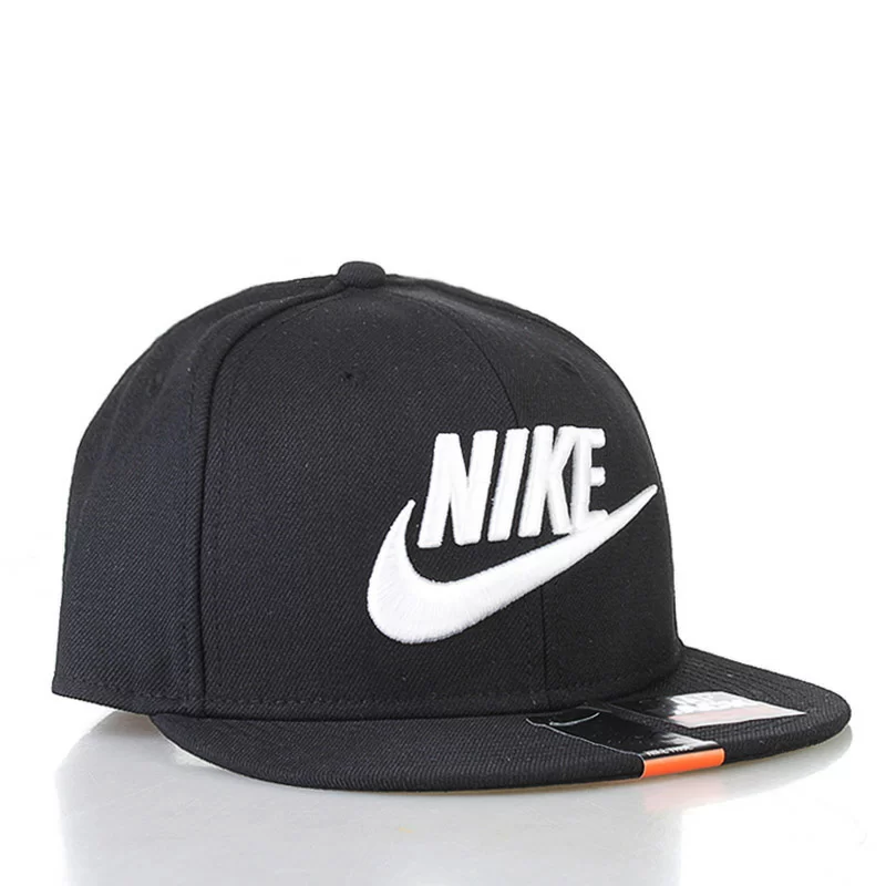 Кепка Nike Divers черный 584169-010 Фото Кепка Nike Divers черный 584169-010 со склада магазина Спортев