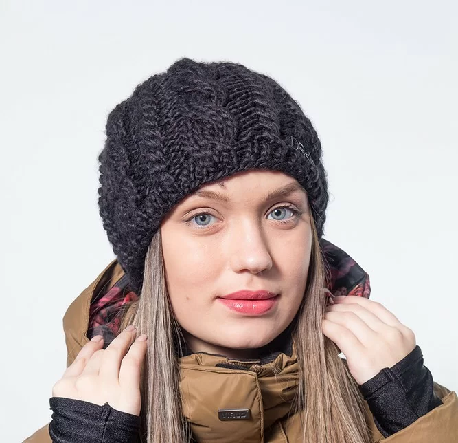 Шапка Dakine жен. Vine 8680-034/8680-749 Фото Шапка Dakine жен. Vine 8680-034/8680-749 со склада магазина Спортев
